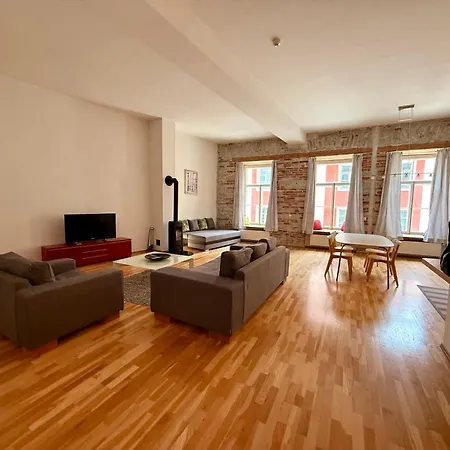 Dictumfactum Noble Old Town Appartement